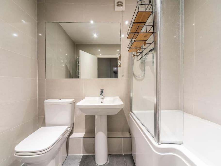 Surbiton Garden Flat Daire Dış mekan fotoğraf