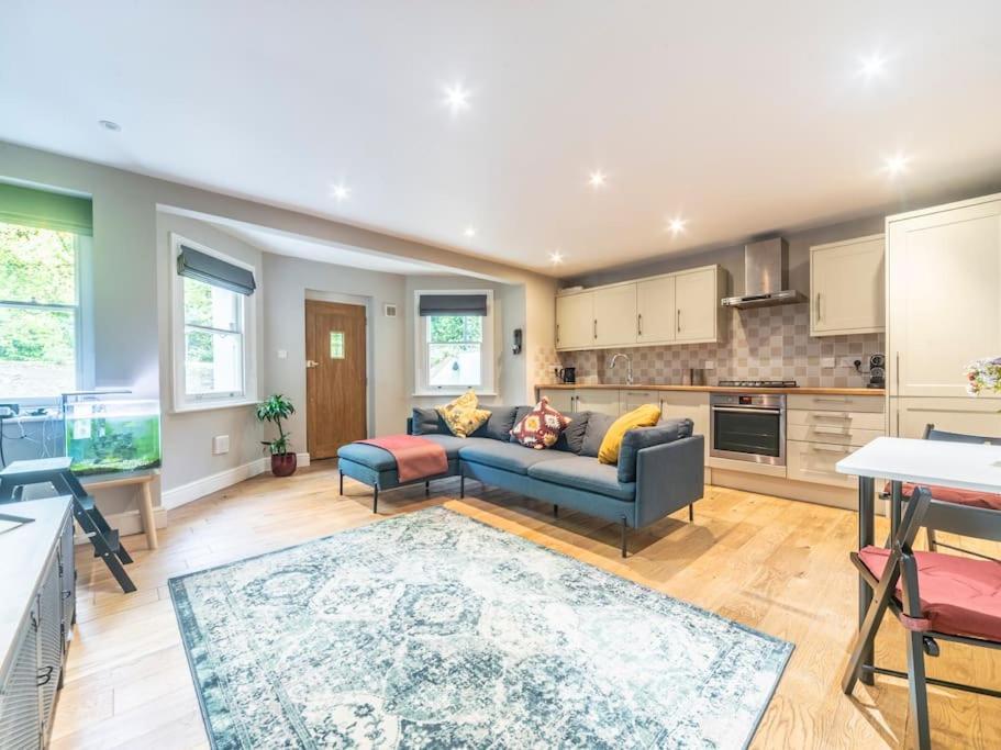 Surbiton Garden Flat Daire Dış mekan fotoğraf